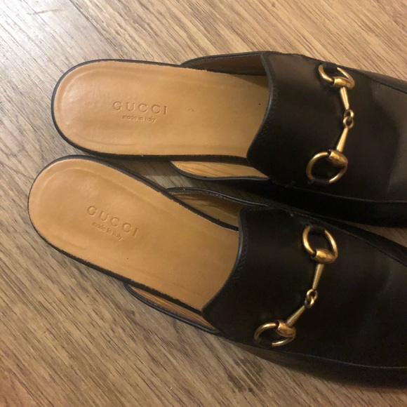 Gucci Black Mules with Gold Detail - Picture 4 of 7